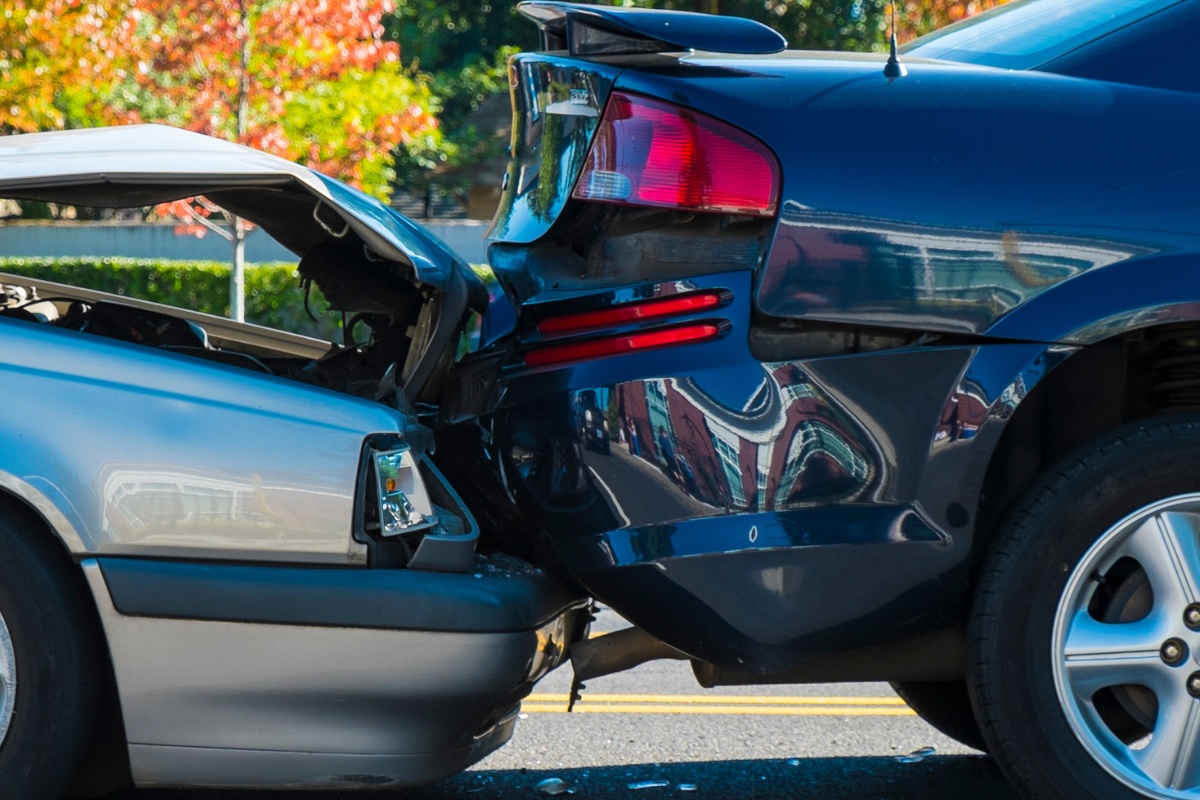 Rear-end collision between 2 cars